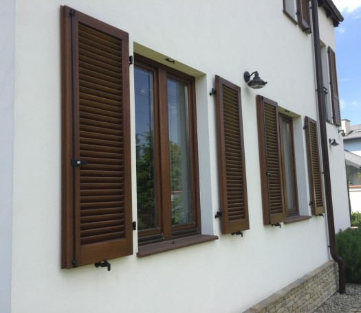 Holzfensterläden