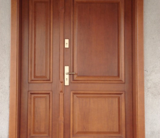 Außentüren aus Holz