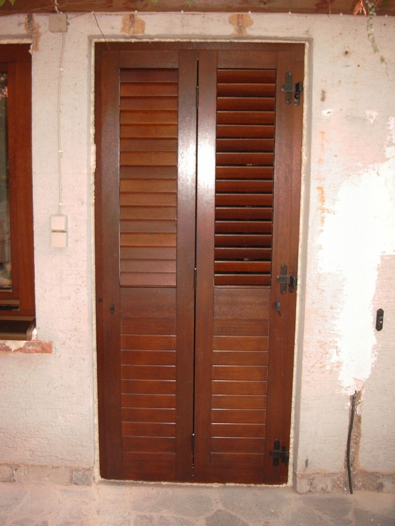 Wooden shutters